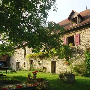 Les 7 Lucarnes Couette-café Latouille-Lentillac